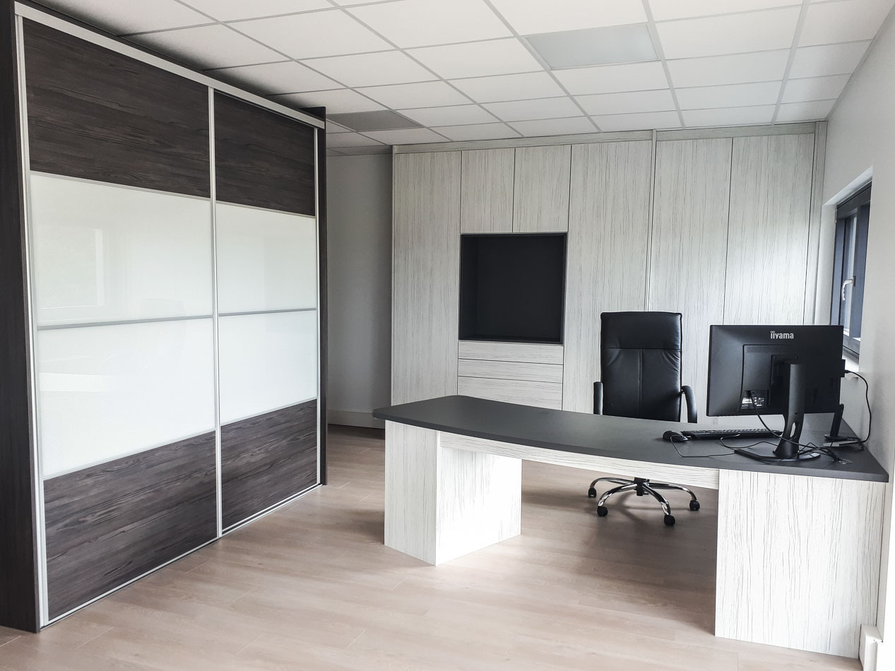 Bureau placards agencement professionnel sur mesure Strasbourg